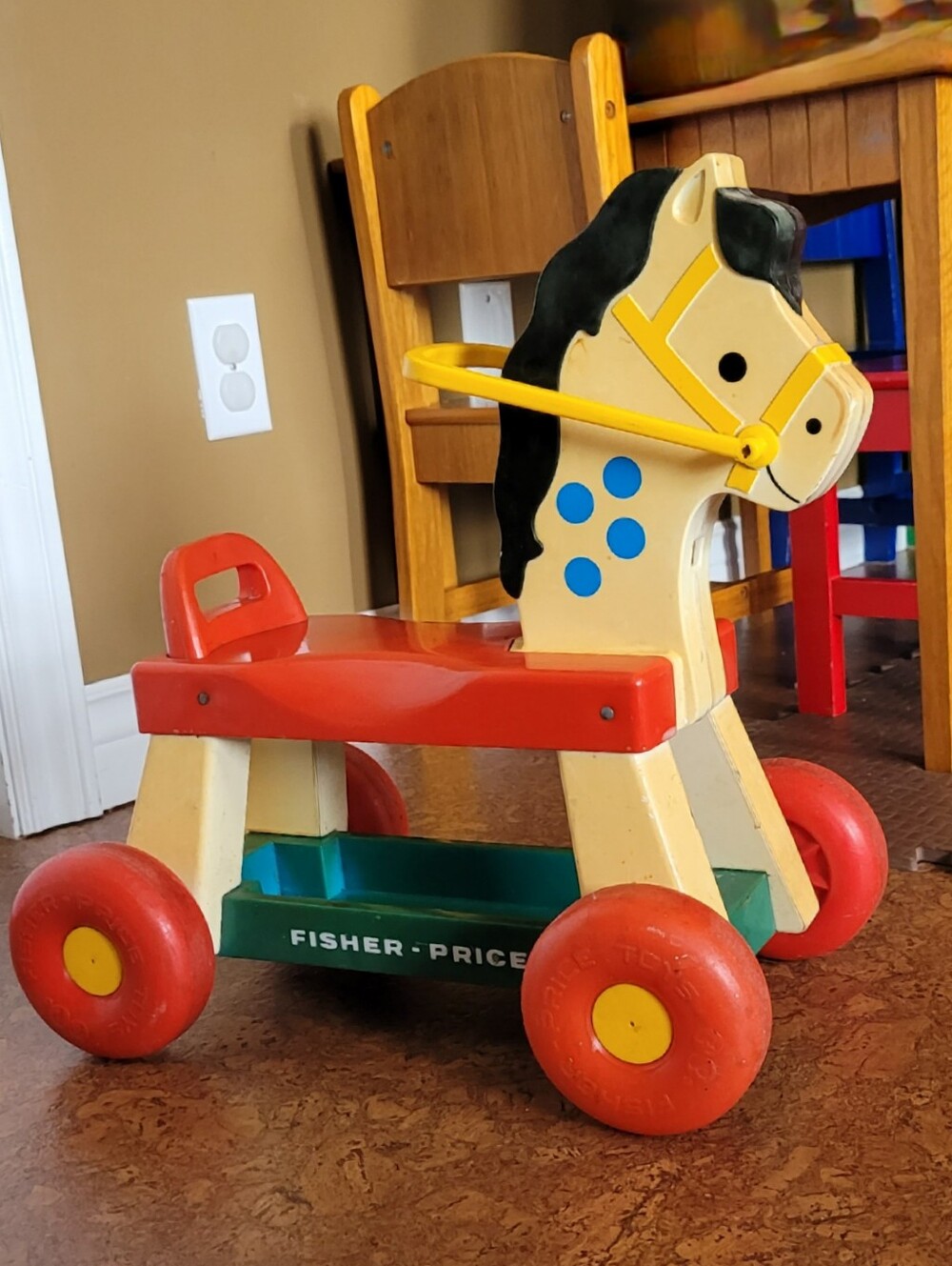 VINTAGE FISHER RIDING HORSE  FOOT TO FLOOR RIDE ON TODDLER